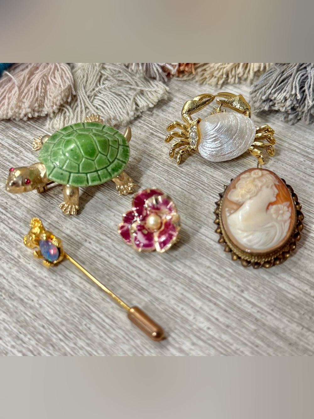 Vintage Gold-Tone Women’s Brooch Lot of Five